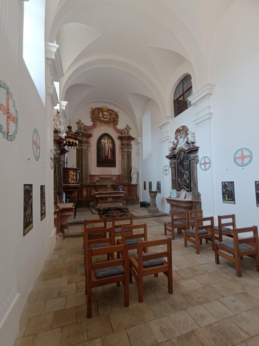 Hrad Modrý Kameň - kaplnka Fotogaléria